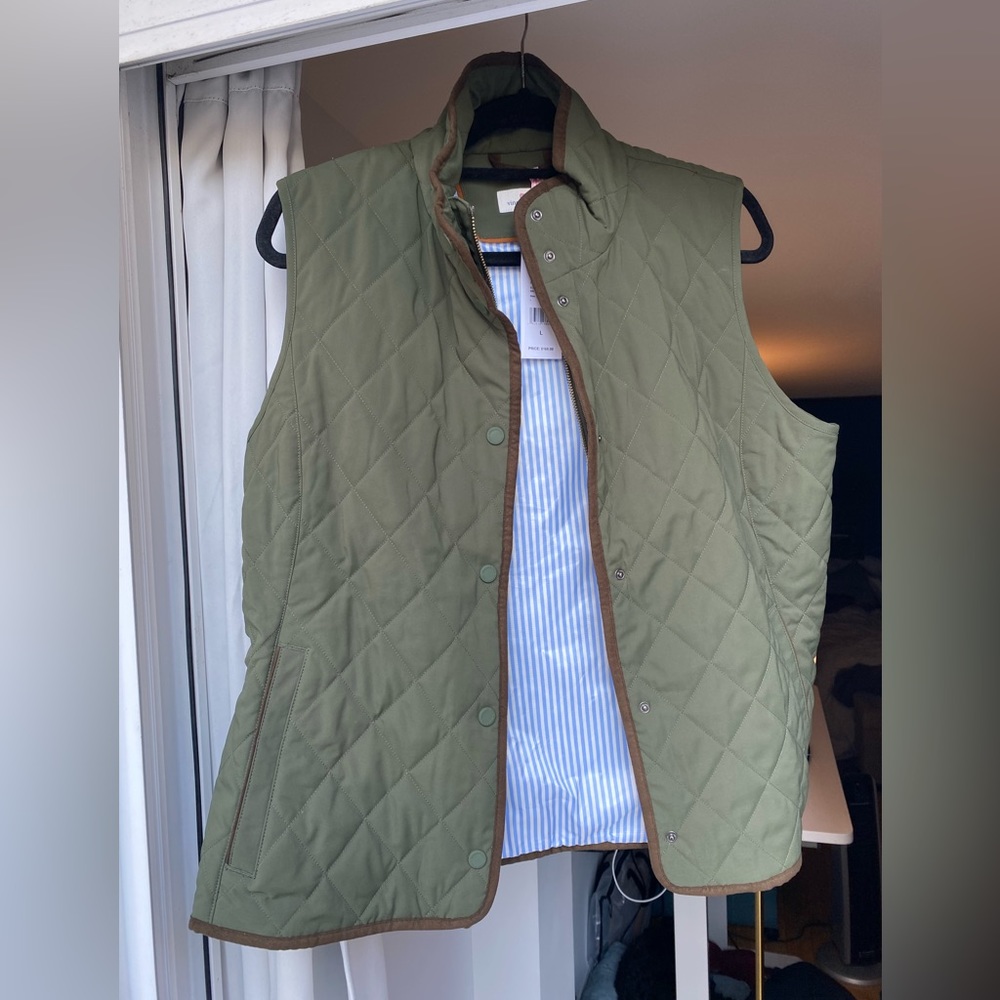 NWT Vineyard Vines Quilted Vest
